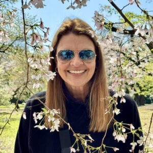 Lisa LeGuin Lawrence